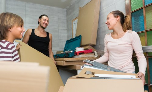 Local man and van service helping with a Greenwich move